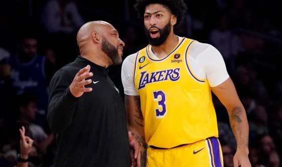 kaiyun-三连败开局依然冷静！浓眉：我们防守很好 不能慌乱