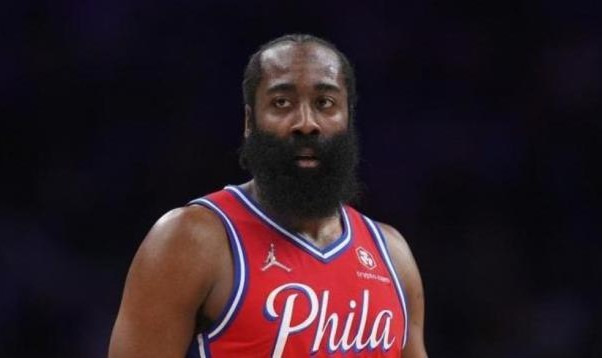 开云体育-降薪1500万哈登一心争冠 76人命运仍系两大核心