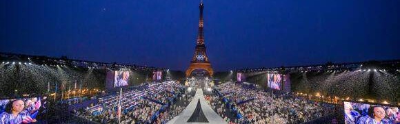 巴黎奥运开幕式水平如何？看看国外记者们怎么打分