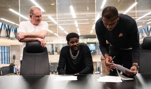 开云体育-艾顿续约尘埃落定 了却心结太阳期待明年稳定冲冠